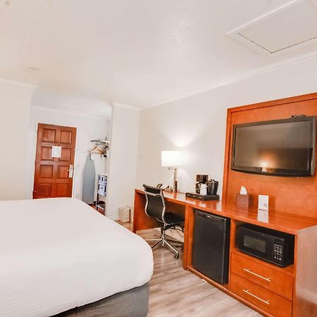 Ramada By Wyndham Mountain View Hotell Eksteriør bilde