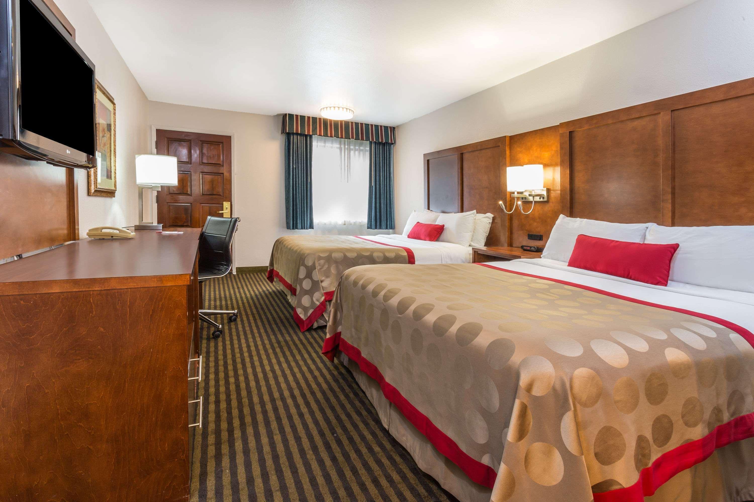 Ramada By Wyndham Mountain View Hotell Eksteriør bilde
