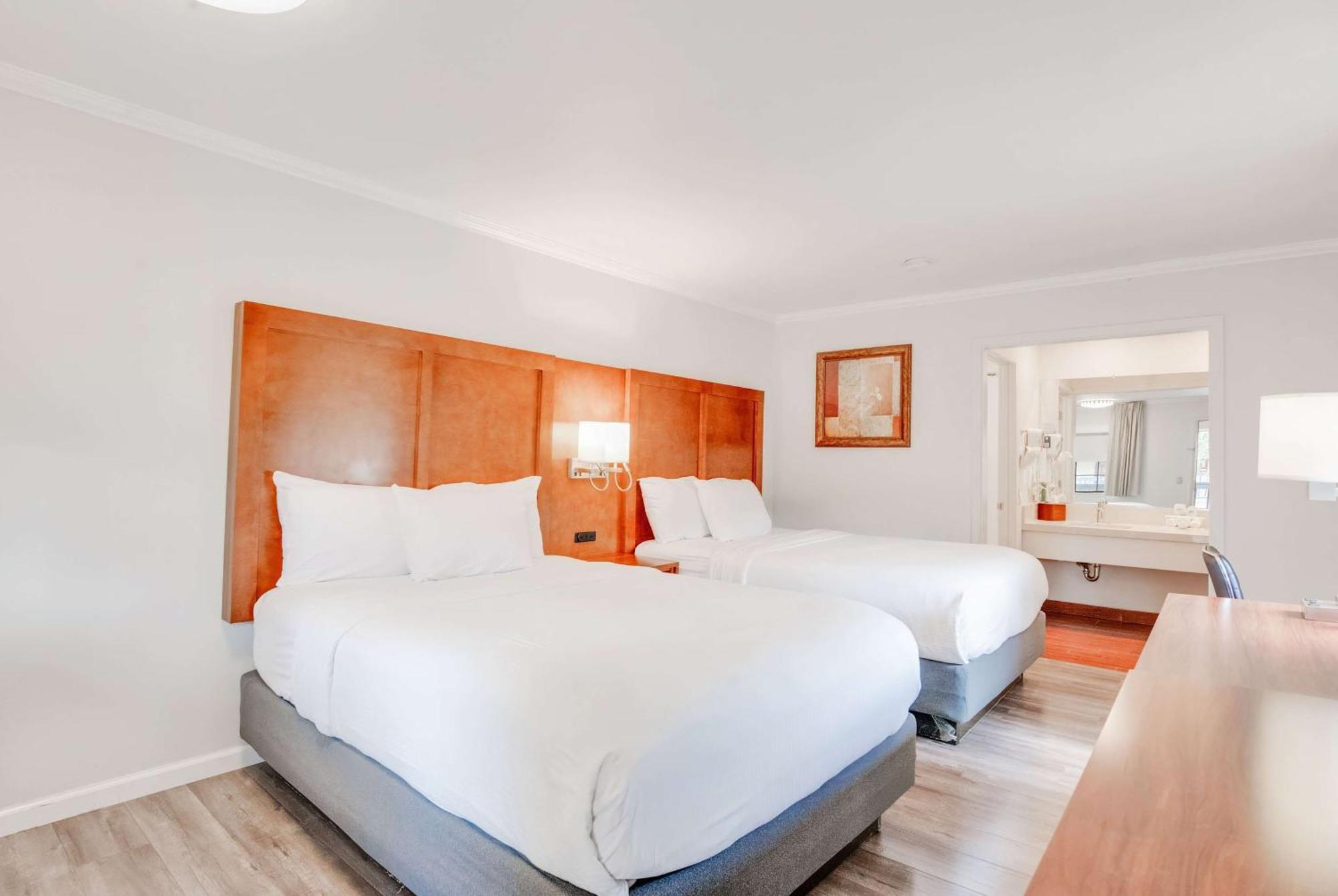 Ramada By Wyndham Mountain View Hotell Eksteriør bilde